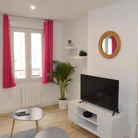 アパート Cosy Proche Bord De *